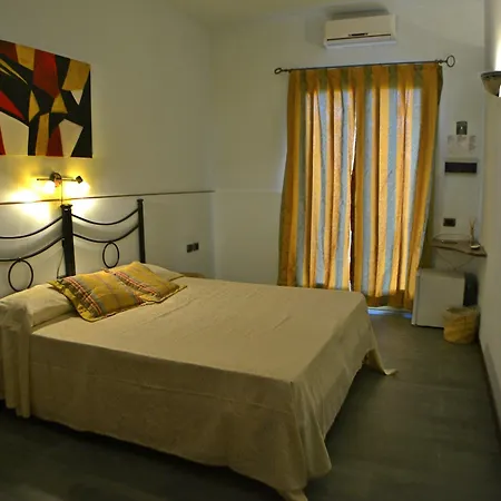 فندق Le Sirene مارينا دي بورتيسكو