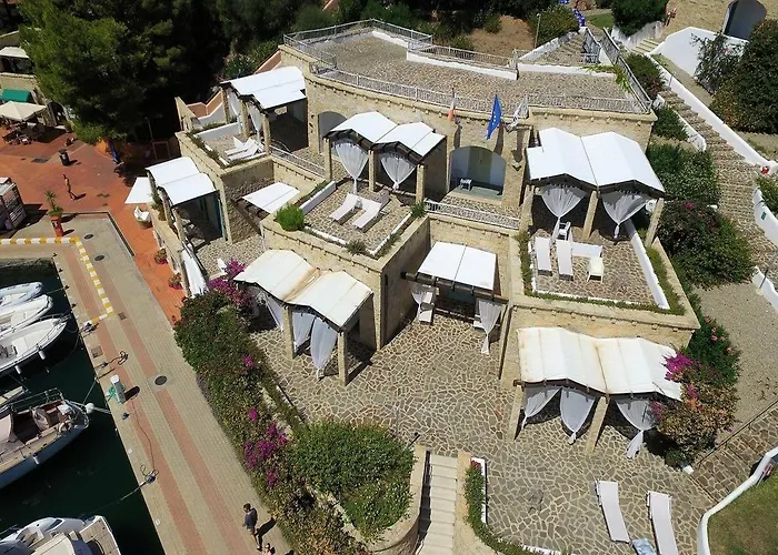 Le Sirene Hotel Portisco